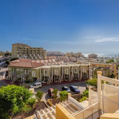 Golden Orlando Sunny Terrace Home by Love