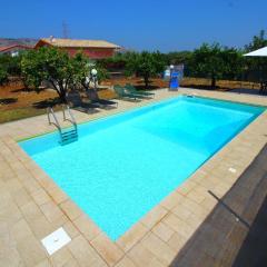 Belvilla by OYO holiday home with private pool