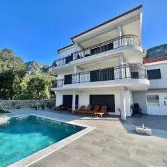 Group holiday villa with pool