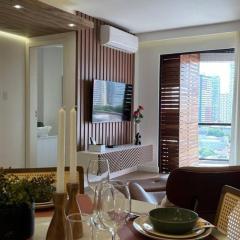 Espaçoso, moderno e excelente localização