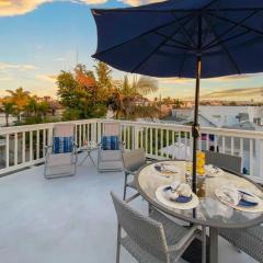 Bay View Paradise - Rooftop Deck, Off-Street Parking, King Suite, WasherDryer & Bay Views!