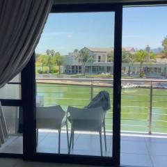 Luxe retreat waterfront