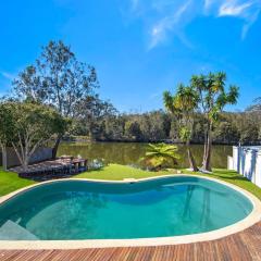 Easygoing Poolside Relaxation on Wyong River