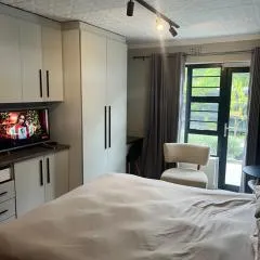 28 on Symonds luxstudio 6 for couples with solar backup