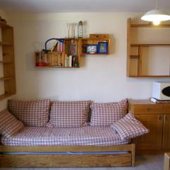 Appartement 2 pièces cabine au pied des pistes avec balcon - FR-1-557-60