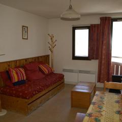 2 pièces cabine au pied des pistes, balcon, casier à skis - FR-1-557-93