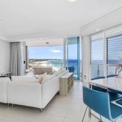 'Aqua La Vista' A Dreamy Coastal Escape by the Beach