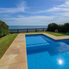 Beautiful Frontline beach Townhouse