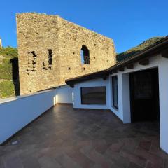 Casa del Castello / Castle House Sleeps 3 Isolabona Italy