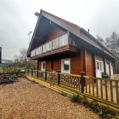 Stunning Log Cabin With A Pool Table For Hire In Norfolk, Sleeps 8 Ref 34045al