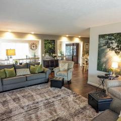 5 Bedroom Family Gathering Home with Indoor Hot Tub