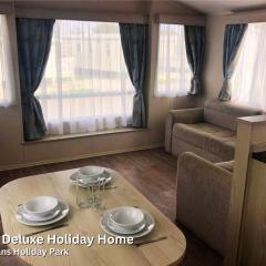 Spruce Deluxe Holiday Home
