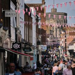 Queen Annes court luxury apartment on high street