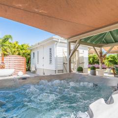 Magnifique Bungalow et Jacuzzi au cœur des plages