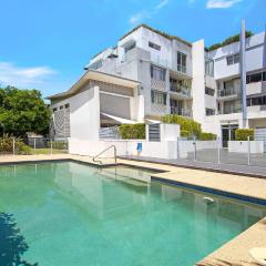 Poolside Luxury Ettalong Beach