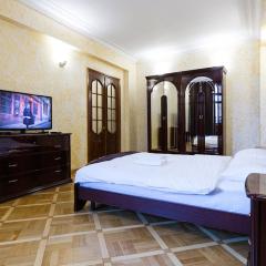 911 Apartments Center