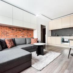 Nowolipki Modern Apartment by BookingHost