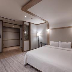 BELMORE Hotel