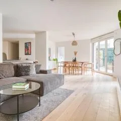 Luxueux appartement Paris proche Tour Eiffel Champs Elysées La Défense