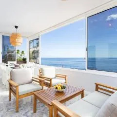 Home2Book Stunning Beachfront House With Sea Views