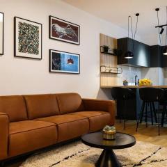 Luxury Infusion by HOME Apartments - Free Parking