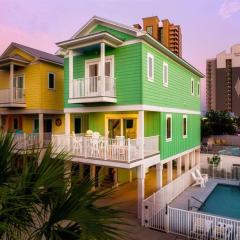 Green Family Bungalow! Beach Access, Pool, & Fishing Dock