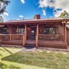 Cozy Show Low Cabin with Backyard about 3 Mi to Lake!