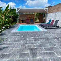 Villa de 2 chambres avec piscine privee jardin clos et wifi a Le Marin a 5 km de la plage