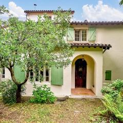 Amazing Home In Valleraugue With Kitchen