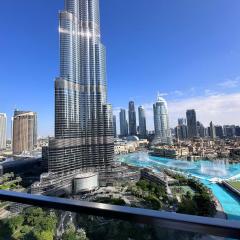 Luxury 3-bedroom apartment with a stunning view of the Burj Khalifa and the Fountain
