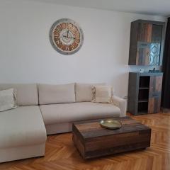 Rosso Apartment Brasov