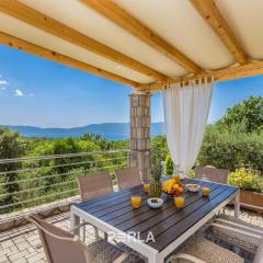 House SEA VIEW with pool