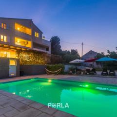 House MIRABELLE with Pool