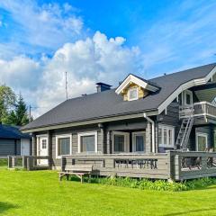 Holiday Home Laattaja mökki by Interhome
