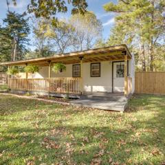 Cozy Montgomery Cottage with Porch, Near Lake Conroe