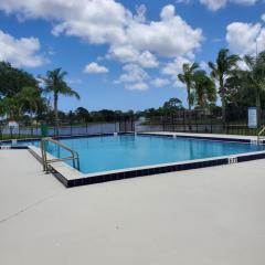 Sun&Fun - Beautiful renovated 2/2 villa in Jupiter