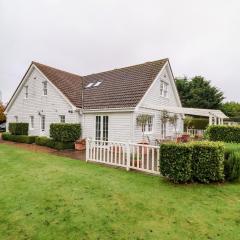 Lampland House