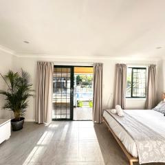 Luxury private room staying in Westlake QLD 4074