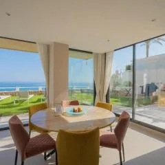 Private 250sqm Garden Duplex, Jacuzzi, Cinema, Sea View Escape