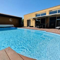 Superbe villa avec piscine située à 2 km de la Grande Plage des Sables