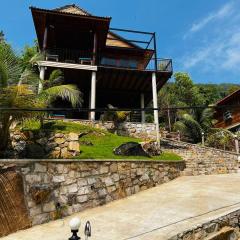 Ong Tuan House ( Mountain House )