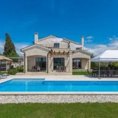 Villa Lory
