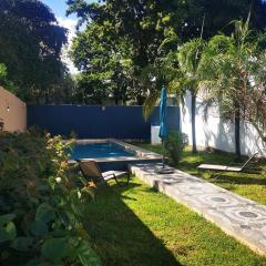 Residencia Maya con Hermosa Alberca y Jardines