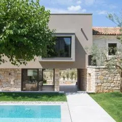 Modern Villa Melon with outdoor pool in Porec
