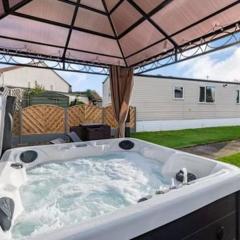 Hot tub. Countryside. Coast. 5* Patrington Haven Leisure Park, East Yorkshire