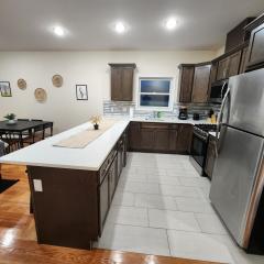 Pleasing 3BR Apt, Mins to NYC