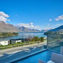 Pure Retreat Lake View