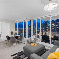 Beautiful Bright Modern Condo with Water view and AC in DT Vancouver 2BR,3BD,2BT sleeps 6 guests Free parking Netflix Included
