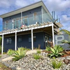 Oceans 8 - Mangawhai Heads Holiday Home