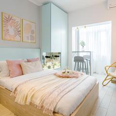 Downtown Studios - Your Modern Escape near Ateneul Roman